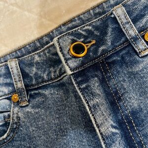 Khaite Abigail Montgomery wash in size 27